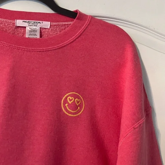 Project Social T Pink Oversized Sweatshirt With Yellow Happy Face Sz L/XL EUC - Picture 2 of 6
